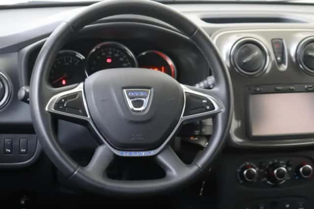 Dacia Sandero Stepway (2018) thumbnail 10
