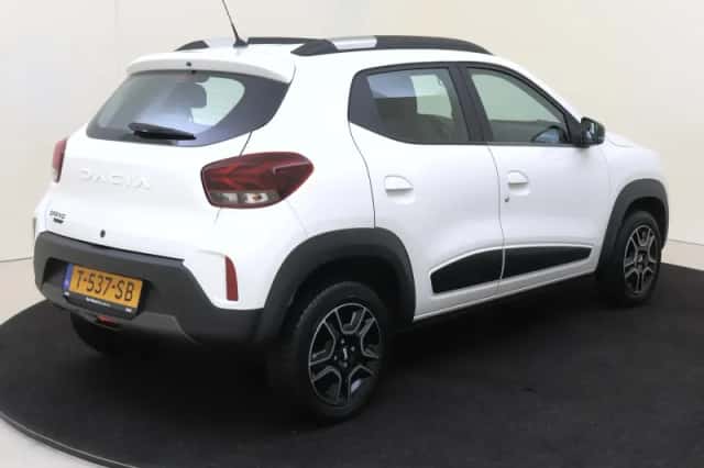 Dacia Spring (2023) thumbnail 4