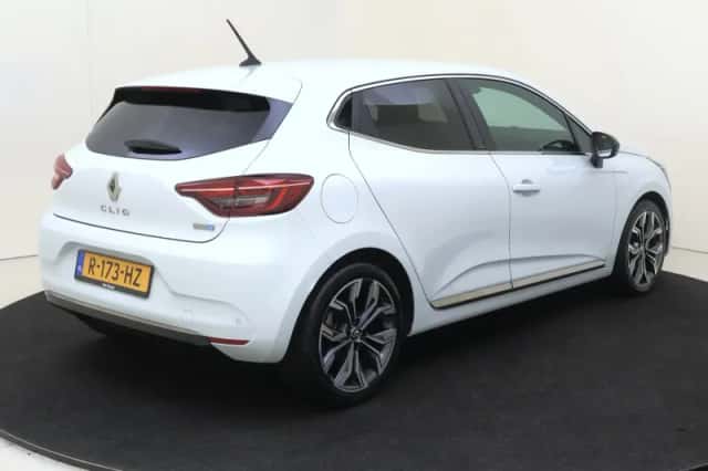 Renault Clio (2021) thumbnail 4