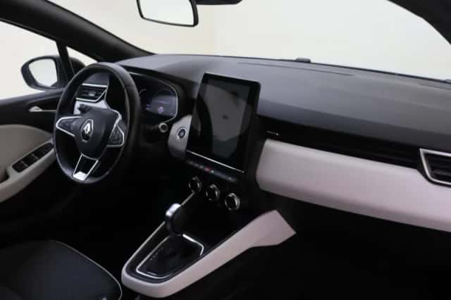 Renault Clio (2021) thumbnail 5
