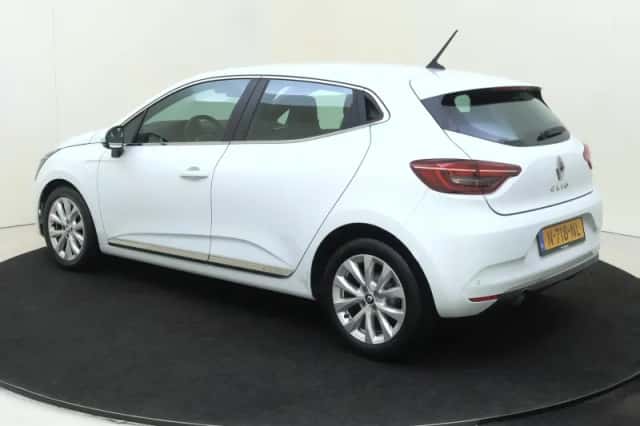 Renault Clio (2021) thumbnail 3