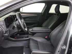 Renault Mégane E-Tech (2022) thumbnail 11