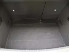 Renault Mégane E-Tech (2022) thumbnail 26