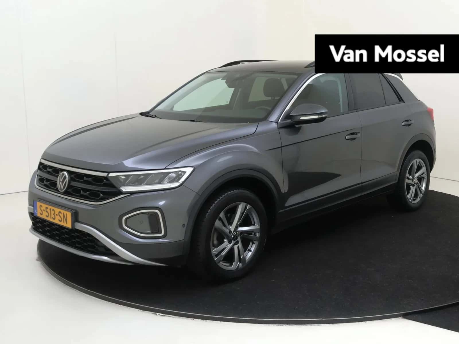 Volkswagen T-Roc (2023) — foto 1