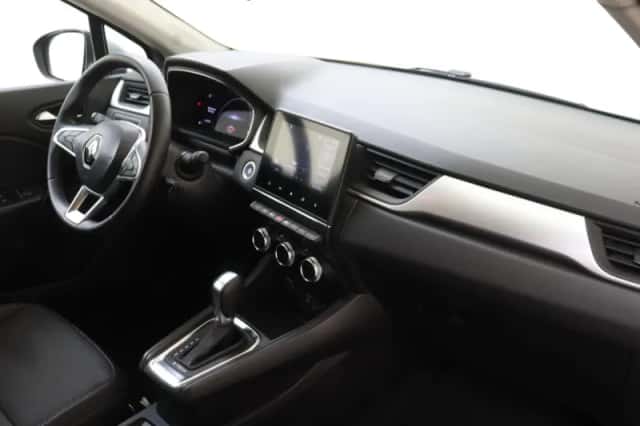 Renault Captur (2021) thumbnail 5