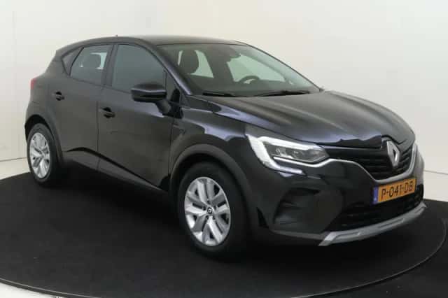 Renault Captur (2022) thumbnail 2