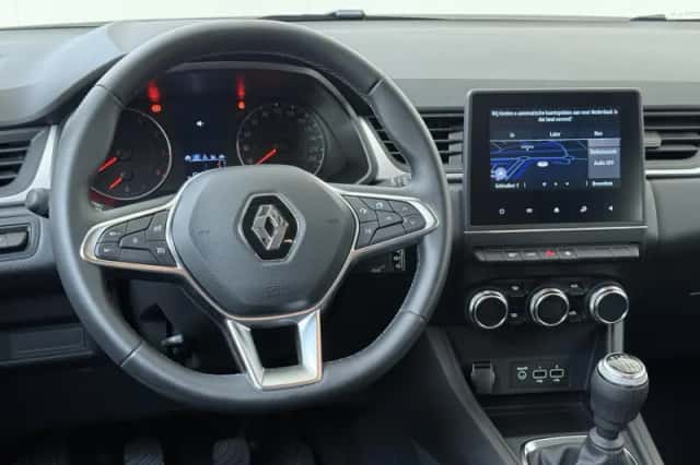 Renault Captur (2022) thumbnail 11