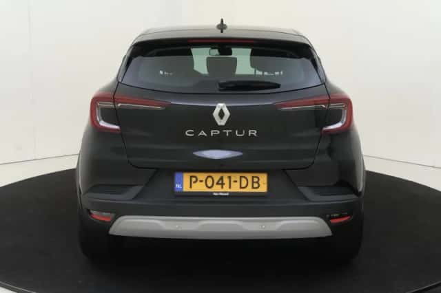 Renault Captur (2022) thumbnail 7