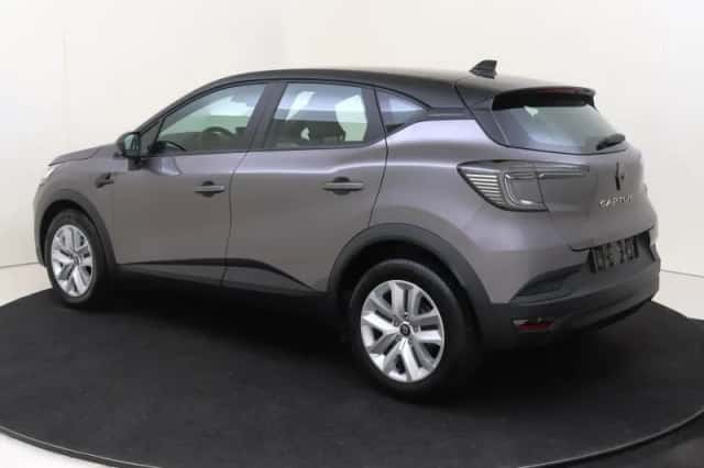 Renault Captur (2025) thumbnail 3