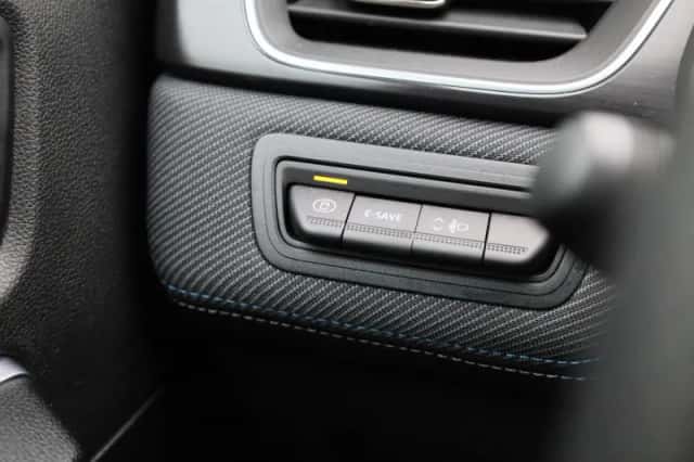 Renault Captur (2024) thumbnail 23