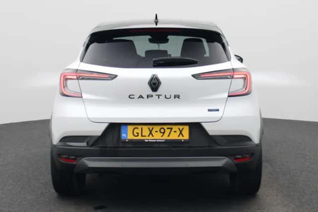 Renault Captur (2024) thumbnail 5