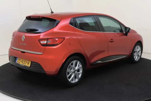 Renault Clio (2019) thumbnail 4