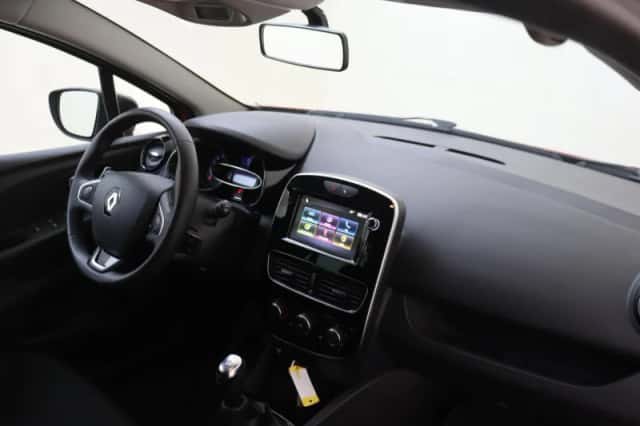 Renault Clio (2019) thumbnail 5
