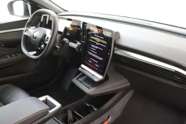Renault Mégane E-Tech (2025) thumbnail 5