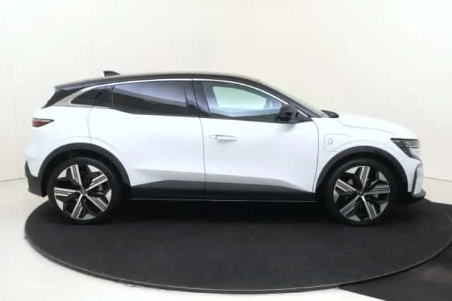 Renault Mégane E-Tech (2025) thumbnail 9