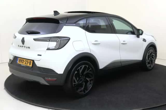 Renault Captur (2025) thumbnail 4