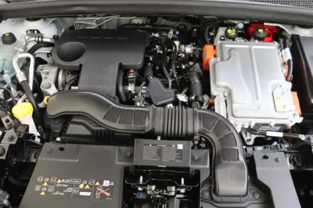 Renault Captur (2025) thumbnail 5