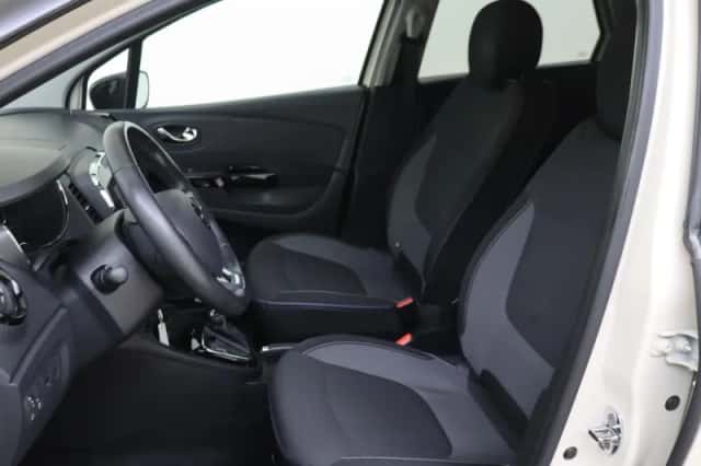 Renault Captur (2016) thumbnail 11