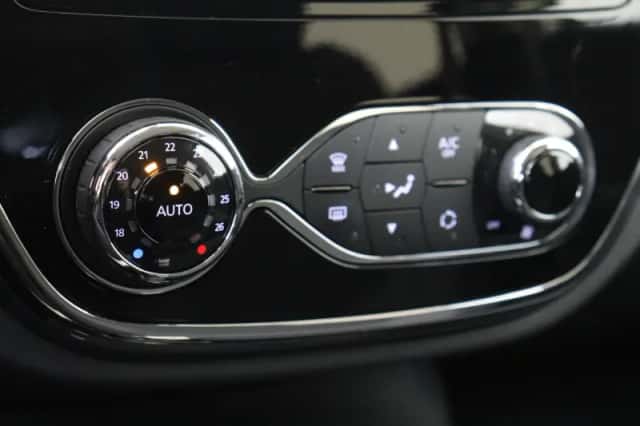 Renault Captur (2016) thumbnail 19
