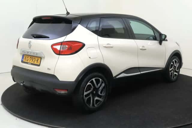 Renault Captur (2016) thumbnail 4