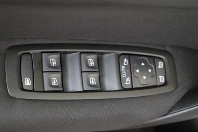 Renault Mégane (2020) thumbnail 26