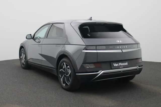 Hyundai Ioniq 5 (2024) thumbnail 2