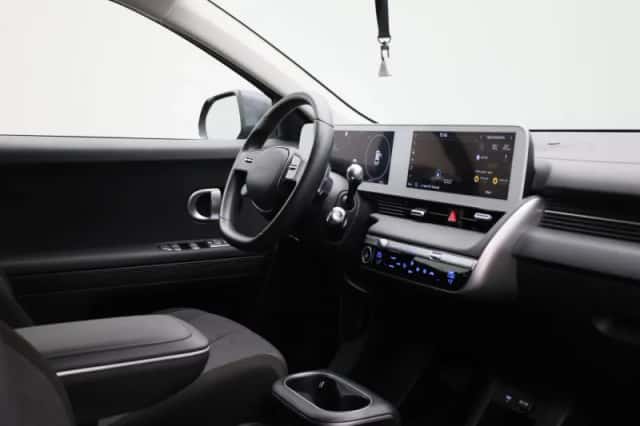 Hyundai Ioniq 5 (2024) thumbnail 32