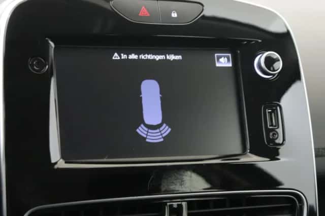 Renault Clio (2020) thumbnail 22