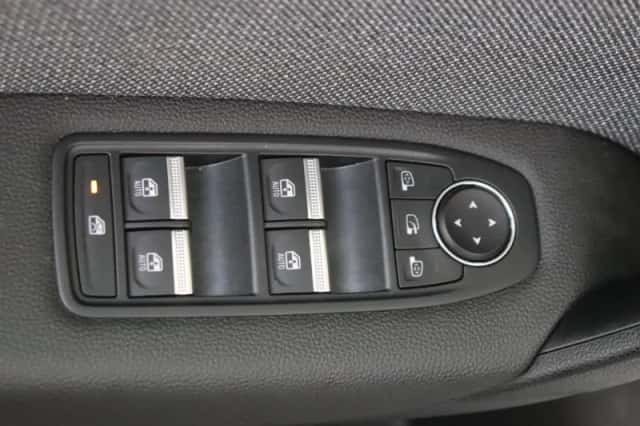 Renault Captur (2026) thumbnail 23
