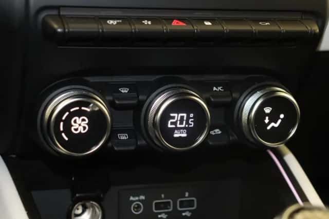 Renault Clio (2022) thumbnail 19