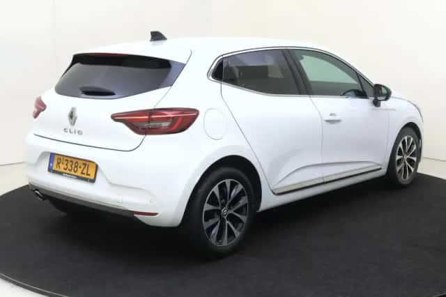 Renault Clio (2022) thumbnail 4
