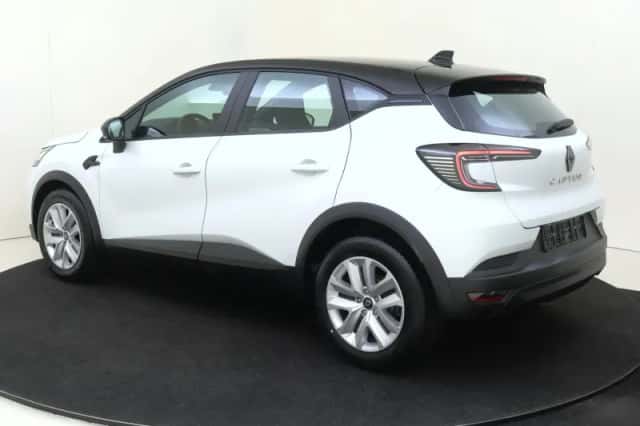 Renault Captur (2025) thumbnail 3