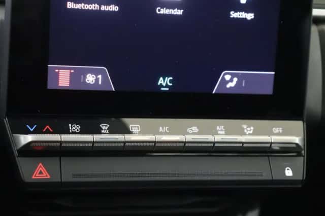 Renault Captur (2025) thumbnail 23