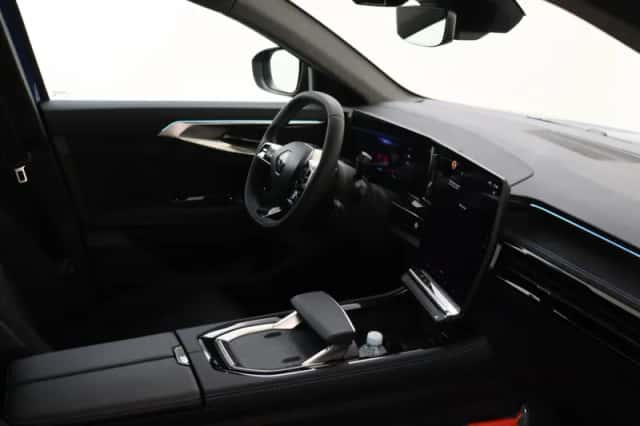 Renault Austral (2024) thumbnail 18