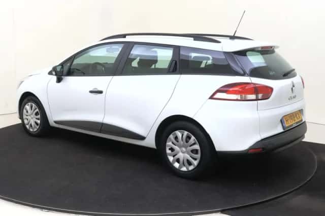 Renault Clio (2020) thumbnail 3