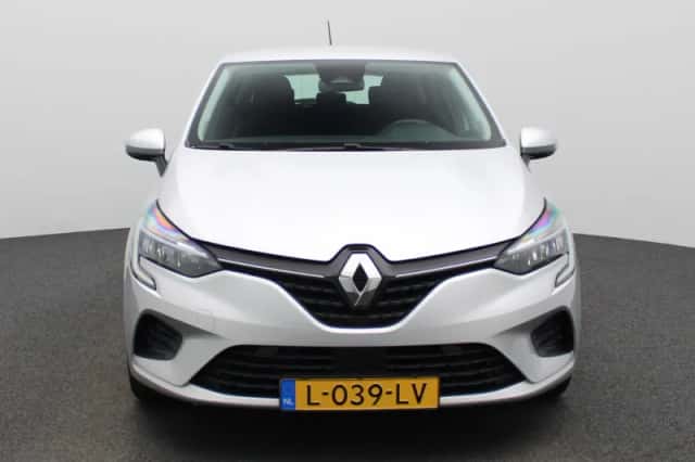 Renault Clio (2021) thumbnail 3
