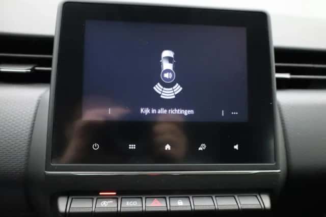 Renault Clio (2021) thumbnail 23