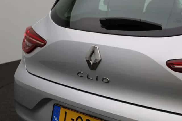 Renault Clio (2021) thumbnail 34