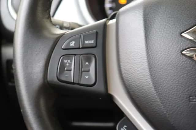 Suzuki Vitara (2015) thumbnail 14