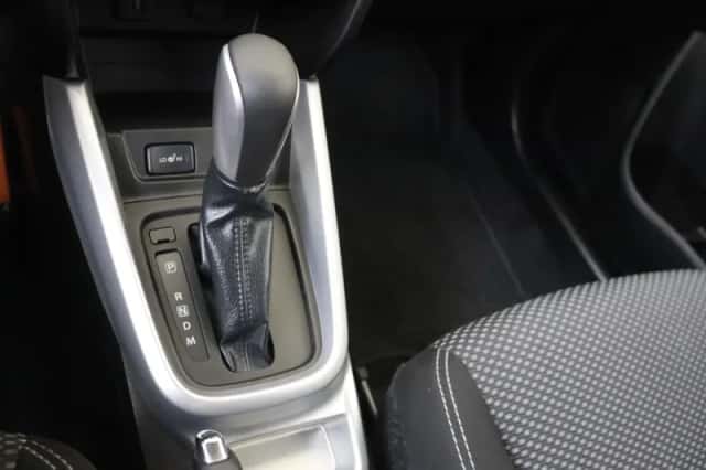 Suzuki Vitara (2015) thumbnail 16