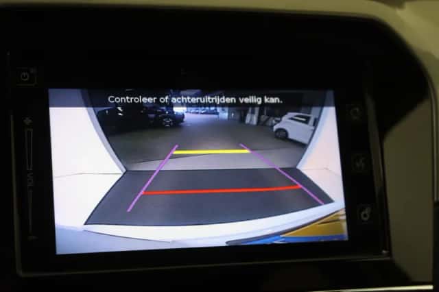 Suzuki Vitara (2015) thumbnail 18