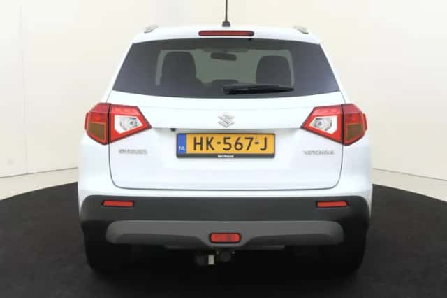 Suzuki Vitara (2015) thumbnail 7