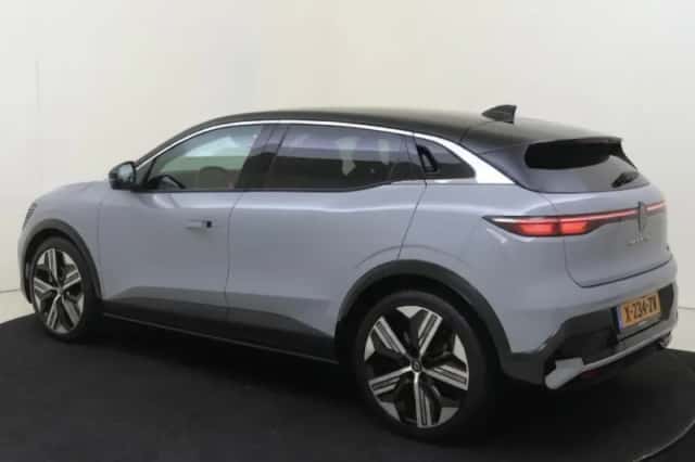Renault Mégane E-Tech (2024) thumbnail 4
