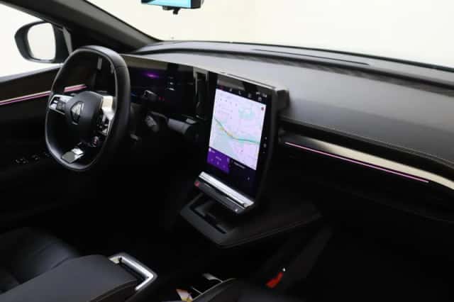 Renault Mégane E-Tech (2024) thumbnail 5