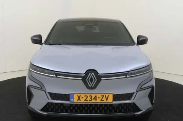 Renault Mégane E-Tech (2024) thumbnail 6