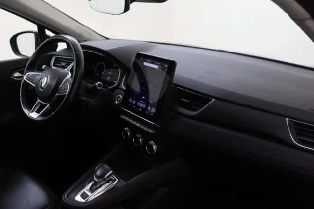 Renault Captur (2021) thumbnail 5