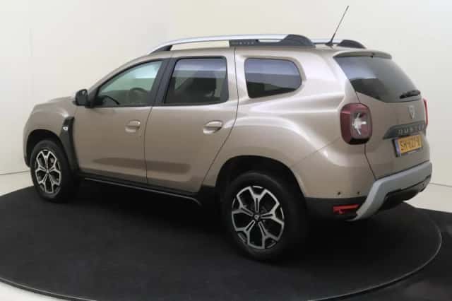 Dacia Duster (2018) thumbnail 3