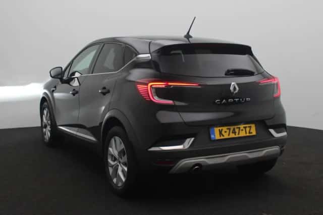 Renault Captur (2020) thumbnail 2