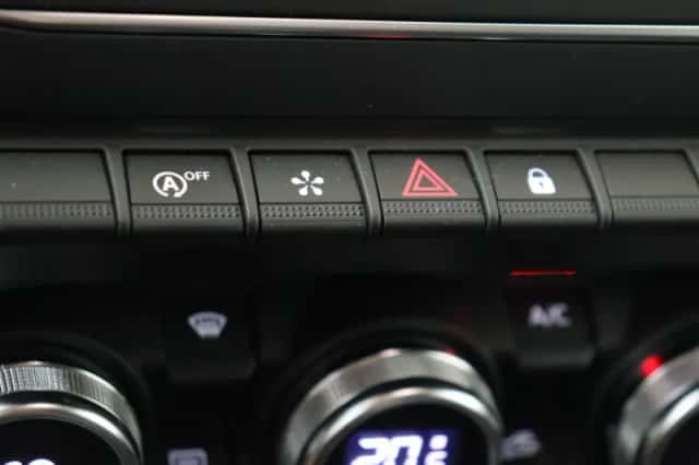 Renault Captur (2020) thumbnail 19