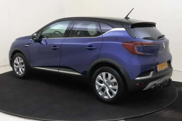 Renault Captur (2020) thumbnail 3